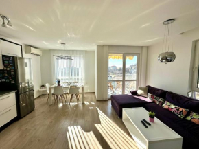BRIZ apartment; 2 bdr; 6 guests; private parking